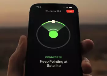 The iPhone 14 helped save an entire family during the Maui wildfires