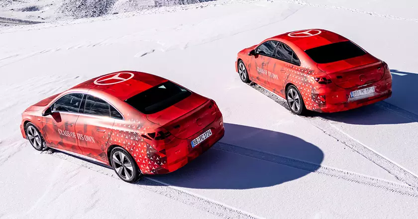 Заглядываем под капот: Последние прототипы Mercedes-Benz в действии