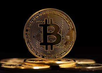 Неизвестный миллиардер неожиданно потратил $3 млрд на покупку Bitcoin и стал третьим крупнейших держателем криптовалюты