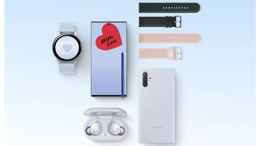 Лучшие из лучших: Samsung выпустила подарочный набор гаджетов к своему юбилею