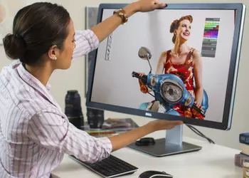 31.5-дюймовый монитор Dell UltraSharp UP3214Q с IGZO-матрицей 3840x2160