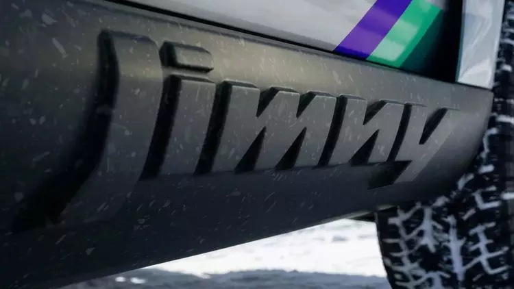 Suzuki Jimny будущего: от классического «кубика» до лунохода