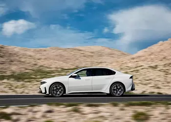 BMW i3 (Neue Klasse): титул «Автомобиль года» авансом