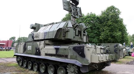 Ukrainische Streitkräfte zerstören Tor-M2 Tor-M2-Kampffahrzeug 9A331M im Wert von 25 Mio. $