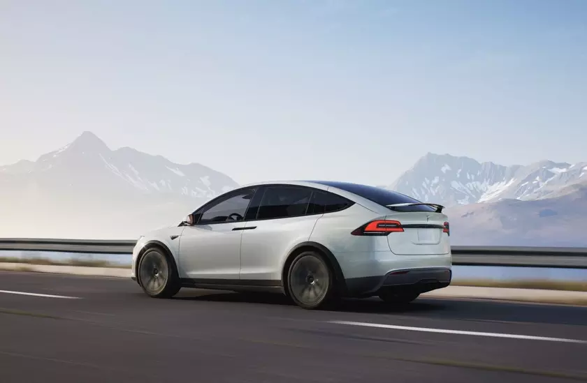 Tesla просит жителей Техаса не заряжать электромобили, а майнерам пришлось отключить фермы – всё из-за аномальной жары