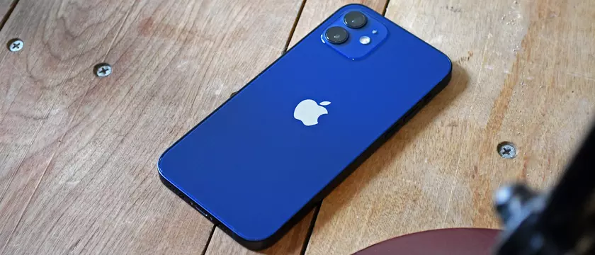 В топ-5 самых продаваемых смартфонов 2021 года вошло сразу четыре модели Apple