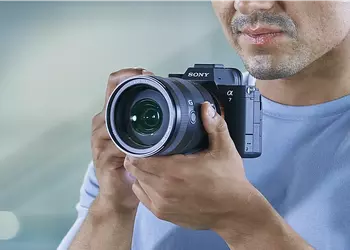 Sony готовит к анонсу новую камеру A7 V: премьера 2 декабря