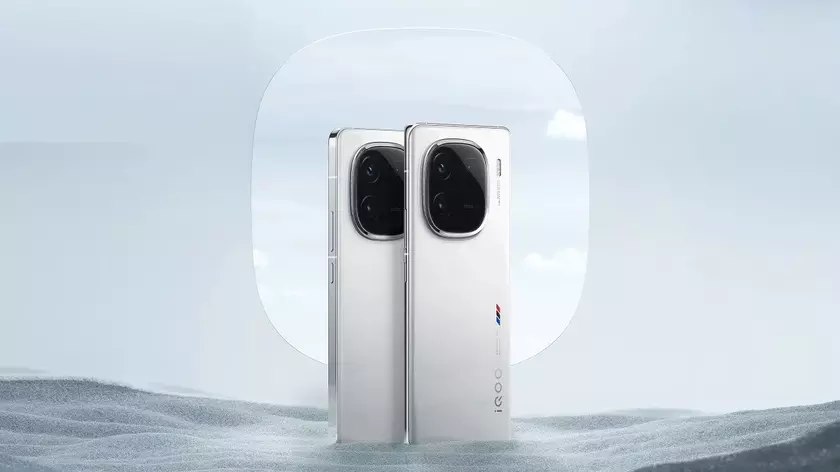 Официально: смартфоны iQOO 12 будут получать обновления ОС в течение 3 лет