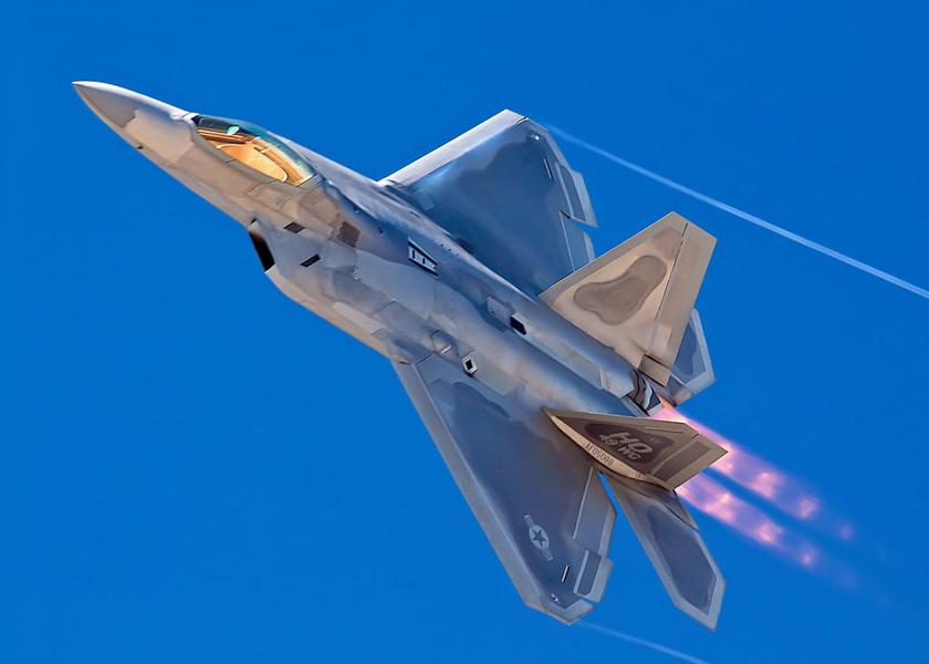 UFO hunt: F-22 Raptor Sidewinder missiles destroy two unidentified flying objects over the US and Canada