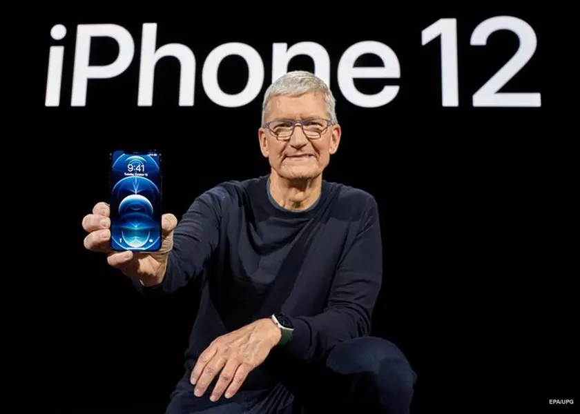 Презентацию iPhone 12 использовали для рекламы презервативов Durex