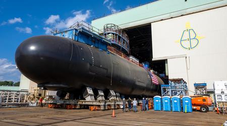 Estados Unidos ha botado el submarino nuclear de ataque USS Iowa, de clase Virginia, que recibirá misiles de crucero de lanzamiento vertical Tomahawk.