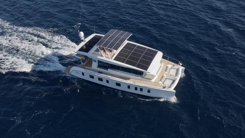 Tesla в мире яхт: Silent Yachts запускает массовое производство электрических катамаранов с солнечными батареями