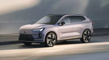 Ювілейний Volvo XC70: 432 сили та проекція замість телевізора