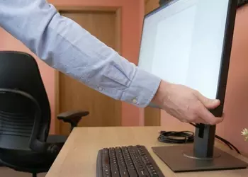 What Are the Best Monitors for Eye Strain?