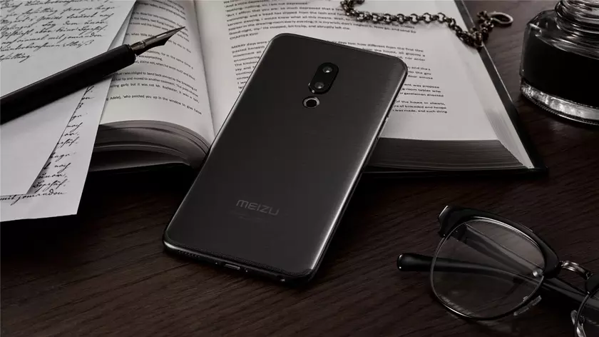 Meizu презентовала юбилейное трио флагманов с «умной» камерой и классическими пропорциями