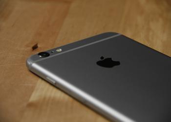 В конце месяца Apple «похоронит» iPhone 6 Plus. Но пока не полностью