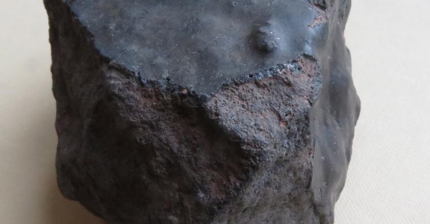 Учені знайшли перший метеорит земного походження - він покинув Землю і повернувся через тисячі років