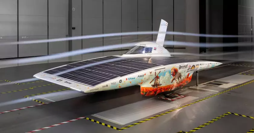 Nuna 13: Как первый в мире солнечный автомобиль меняет правила игры