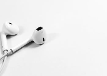 Apple finalmente se deshace de los EarPods con cable con el iPhone
