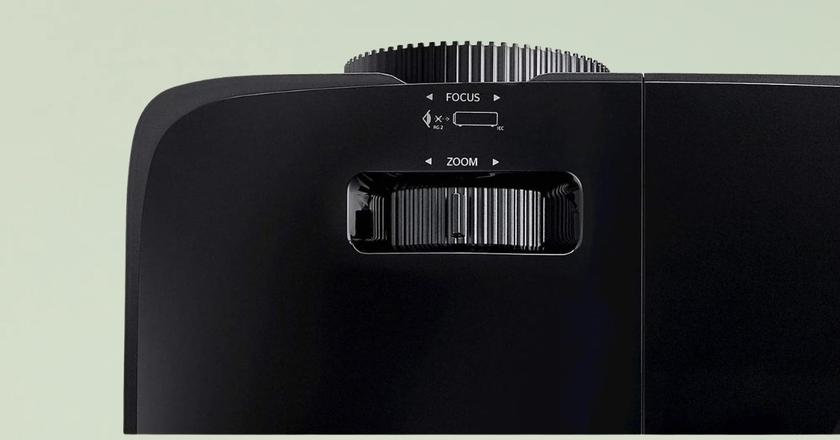 Proiettore Optoma W400LVe per presentazioni con laptop