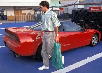 Красная легенда: Honda NSX Айртона Сенны ищет нового владельца за миллион долларов