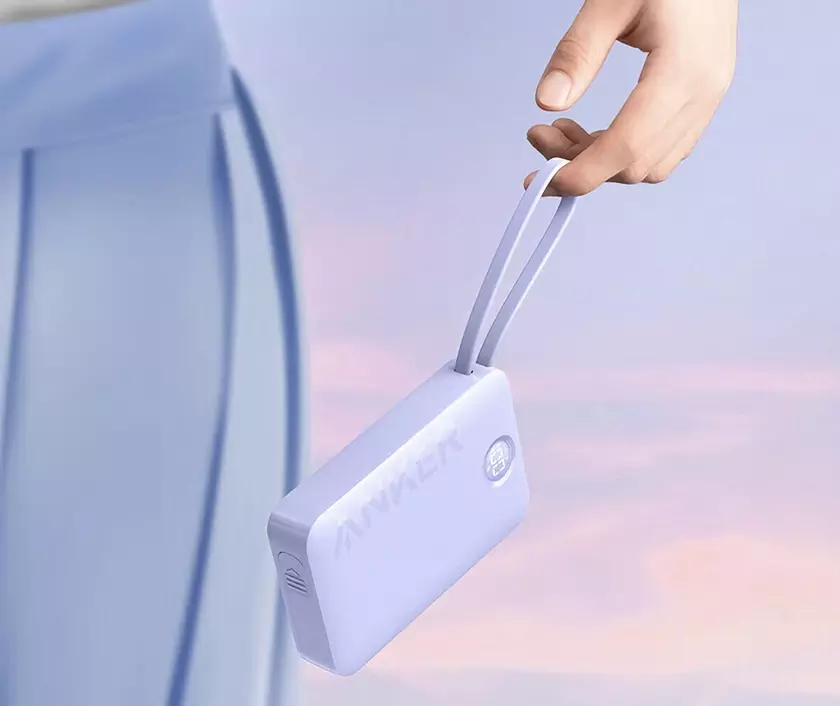 Anker 335 Power Bank: аккумулятор на 20 000 мАч со встроенным кабелем, дисплеем и держателем для телефона за $31