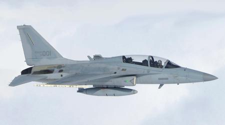 De Republiek Korea heeft nog twee FA-50 Fighting Eagle lichte gevechtsvliegtuigen overgedragen aan Polen onder een contract van $700 miljoen.