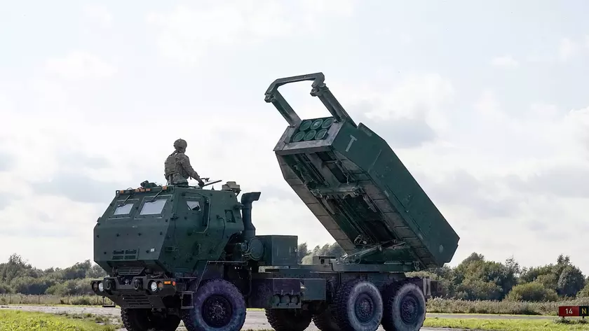 ВСУ с помощью БПЛА «Лелека-100» показали, как HIMARS уничтожает артиллерийскую позицию рашистов (видео)