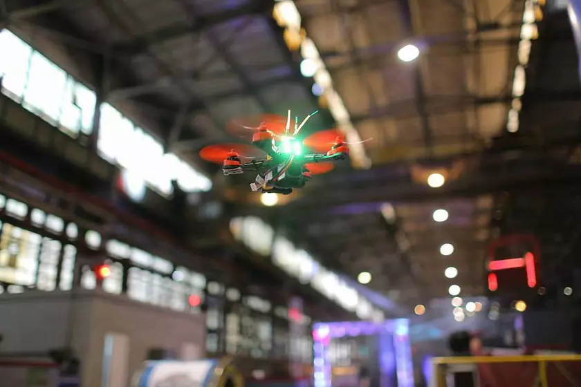 Состоялся первый этап Кубка Украины по дрон-рейсингу в "Запорожстали"