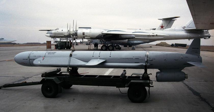 Great Britain confirmed that Russia is bombing Ukrainian cities with strategic Kh-55 missiles with simulated nuclear warheads