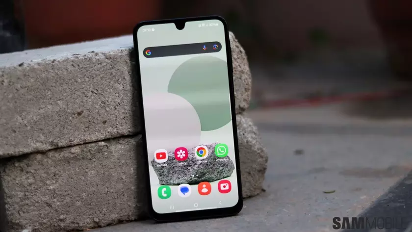 Улучшение безопасности: Samsung выпустил декабрьское обновление 2024 года для Galaxy A14 5G