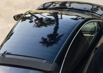 Бесплатная энергия: Nissan показала Ariya EV с солнечными панелями