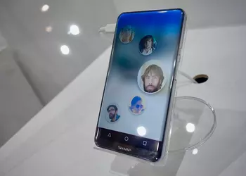 Sharp Corner R: первый в мире смартфон с экраном без рамок (видео)