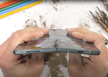 Tested by fire, sand and force: did the Samsung Galaxy Z Fold 3 survive the JerryRigEverything test?