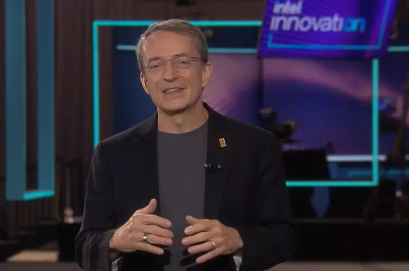 Intel намерена "догнать и перегнать" закон Мура