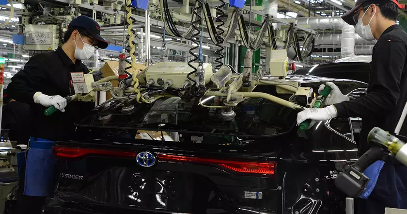 На заводе Takaoka начался выпуск элегантного Toyota Harrier