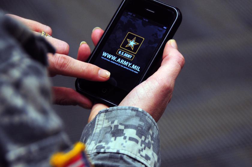 Пентагон запретил продажи смартфонов Huawei и ZTE на американских военных базах по всему миру