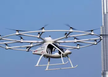 В Дубае испытали беспилотное летающее такси