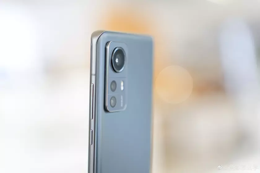 Глобальная версия Xiaomi 12 на Snapdragon 8 Gen1 провалилась в Geekbench