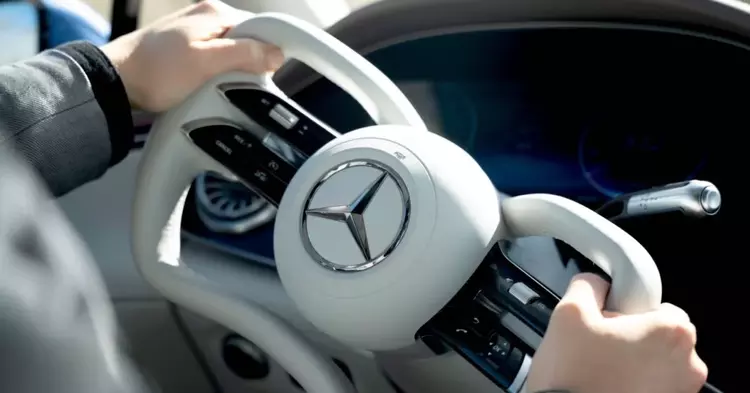 Mercedes-Benz EQS отримав steer-by-wire та авіаційний ...