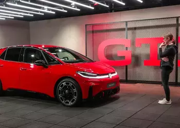 Прощай, GTX: Volkswagen ID.3 получил легендарный шильдик GTI и задний привод