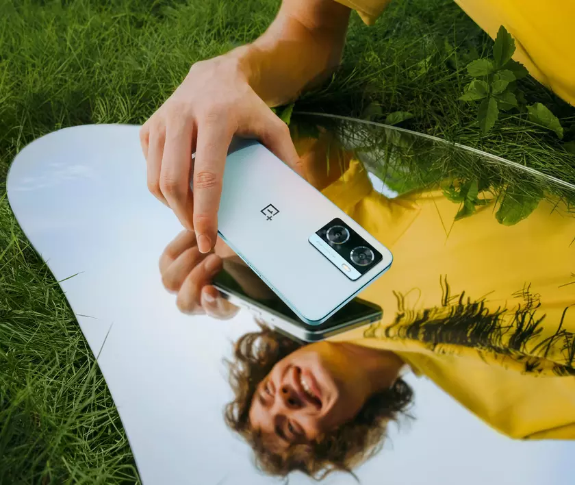 OnePlus 11R и OnePlus Nord N20 SE получили новую версию ПО