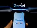 Google планирует интеграцию AI-помощника Gemini в Android Auto