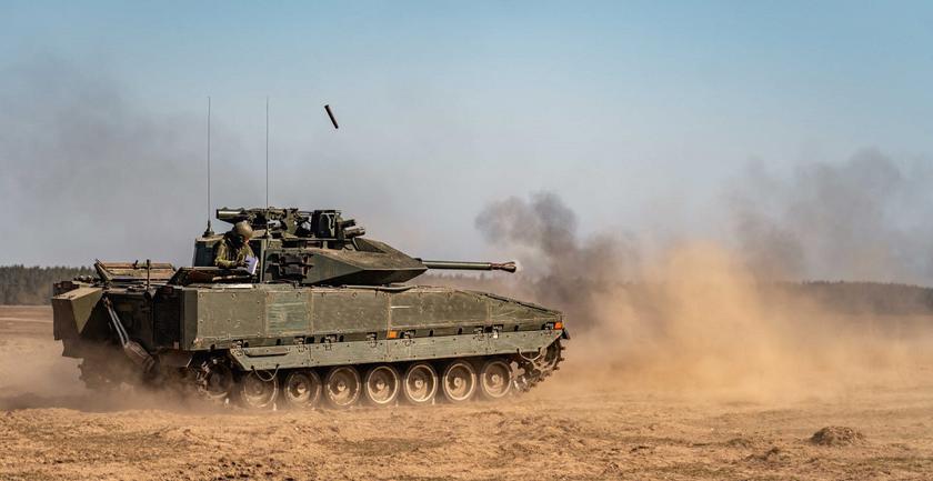 Опубликована первая фотография шведской боевой машины пехоты CV90 с 40-мм пушкой на территории Украины