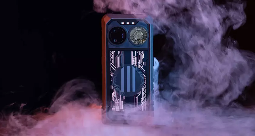 IIIF150 B2 Ultra – защищённый смартфон с двумя дисплеями, IP68, IP69K, 200-МП камерой и аккумулятором ёмкостью 15 000 мА*ч по цене $400
