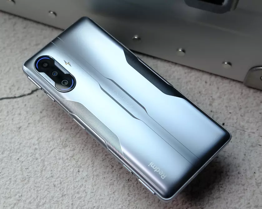 Глобальный анонс не за горами: игровой смартфон Redmi K40 Gaming Edition появился в Google Play Console