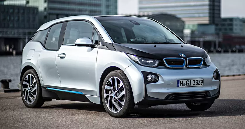 Unveiling the BMW i3 (2014): A Game Changer in Electric Mobility