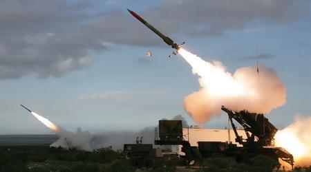 Duitsland heeft voor het eerst officieel raketonderscheppers voor het Patriot-luchtverdedigingssysteem overgedragen aan Oekraïne