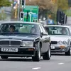 Миниатюра светофора на фоне Jaguar XJ40