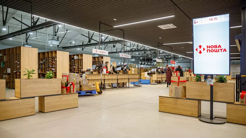 Новая почта уже имеет в Украине 12 100 отделений и 18 000 почтоматов
